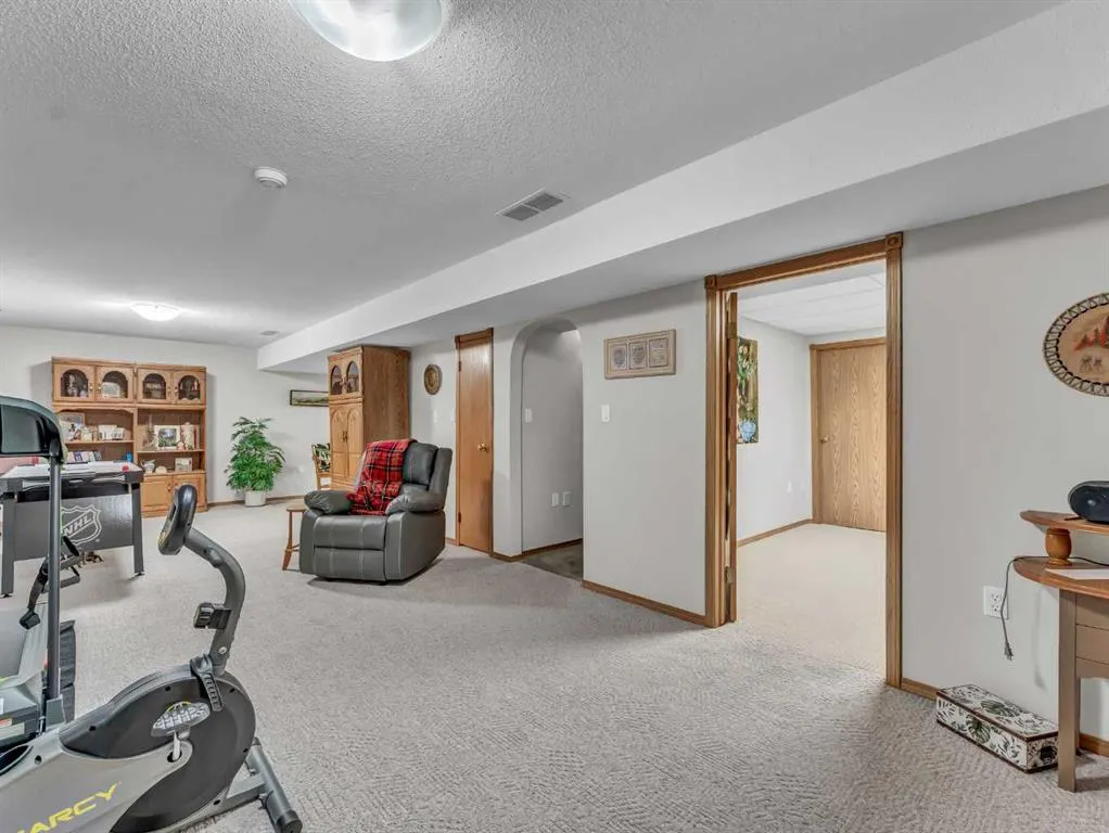 62 Park Meadows Lane SE