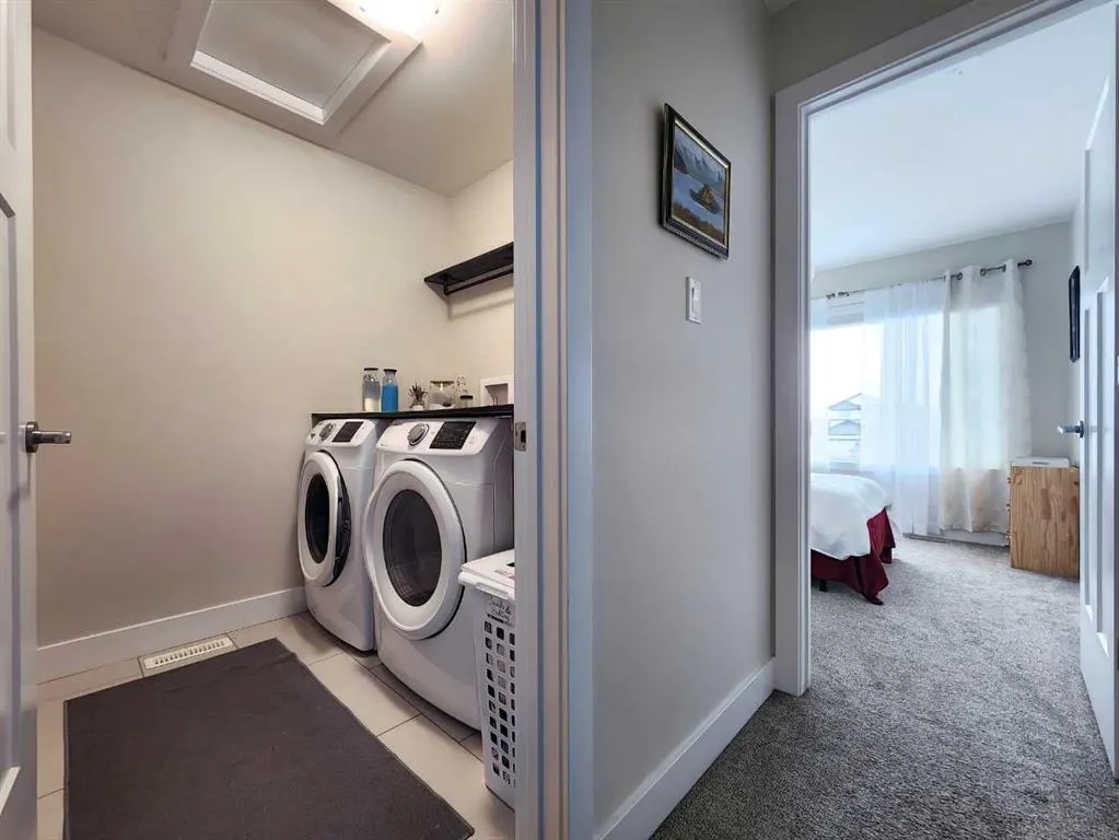 237 Crocus Terrace W