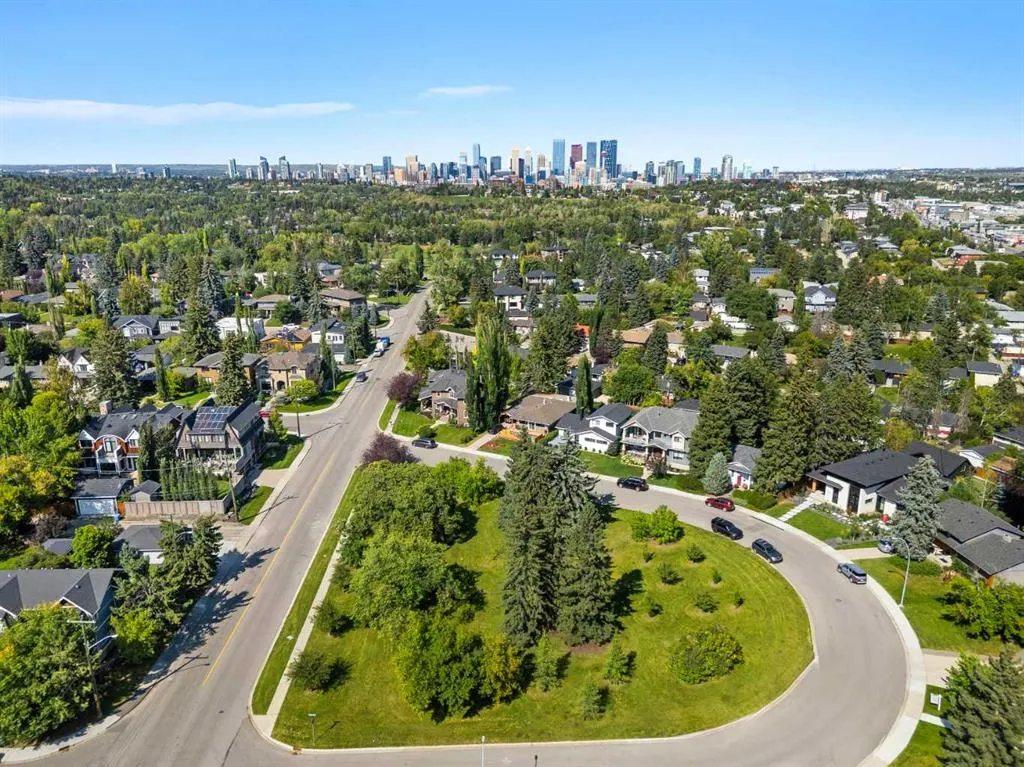 530 56 Avenue SW, #2
