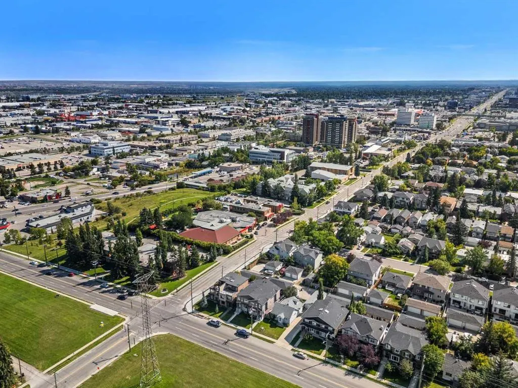 530 56 Avenue SW, #2