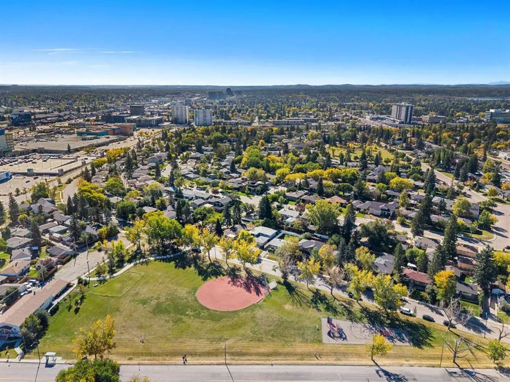 530 56 Avenue SW, #2