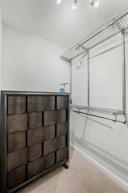 530 56 Avenue SW, #2
