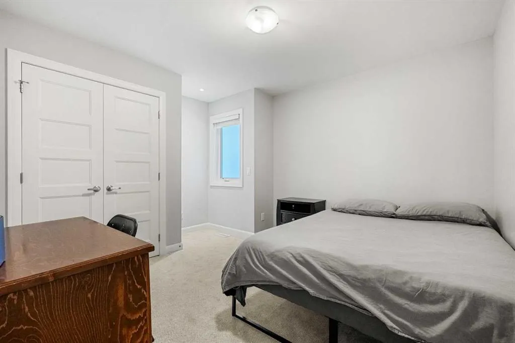 530 56 Avenue SW, #2