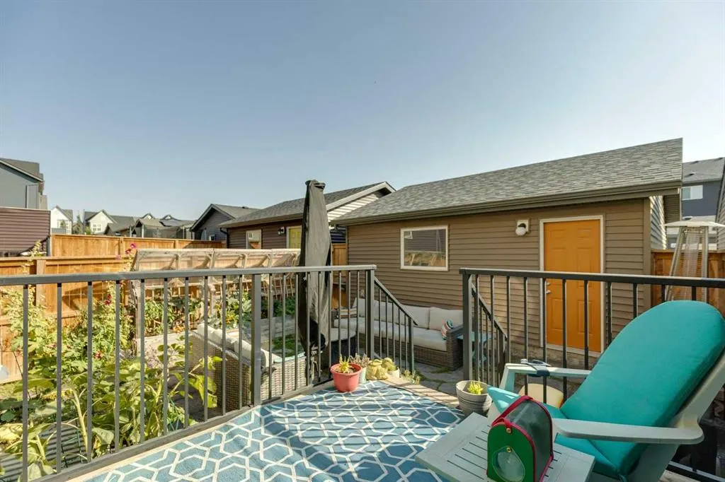 201 Carringvue Way NW