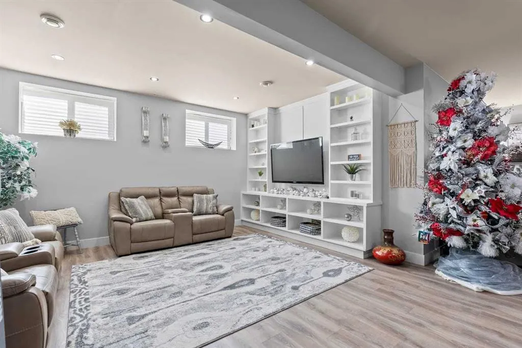 283130 Serenity Place
