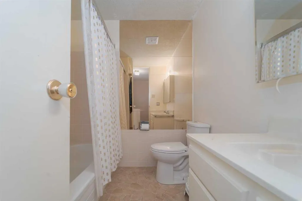 2302 23 Street N, #3