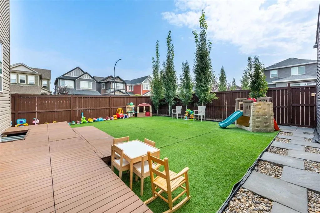80 Legacy Reach Manor SE