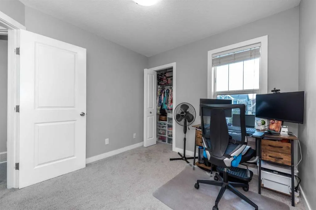 80 Legacy Reach Manor SE