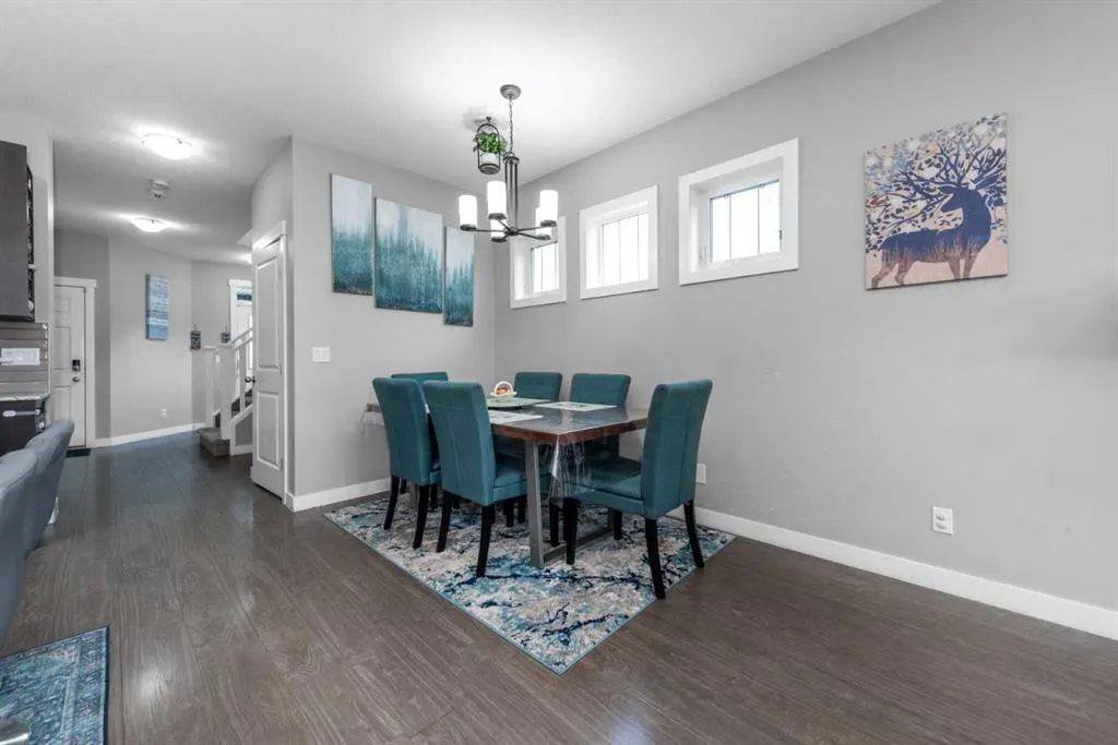 80 Legacy Reach Manor SE