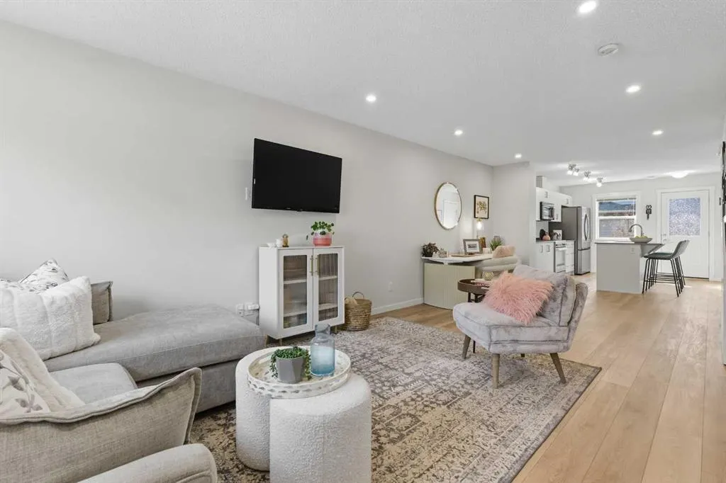 253 Cranbrook Square SE