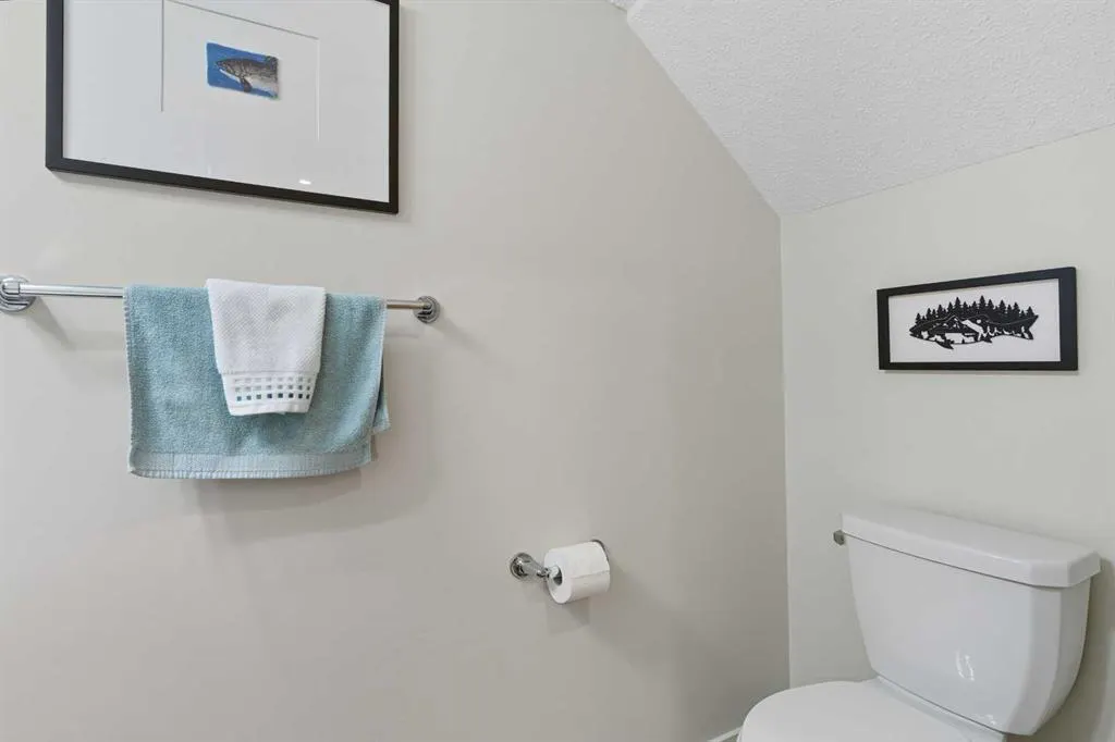 253 Cranbrook Square SE