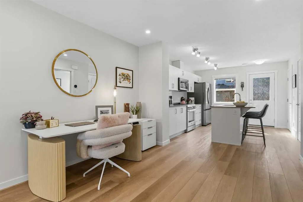 253 Cranbrook Square SE