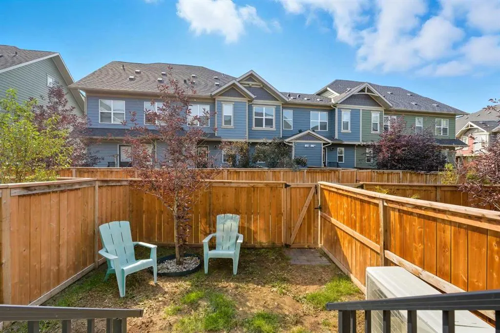 253 Cranbrook Square SE
