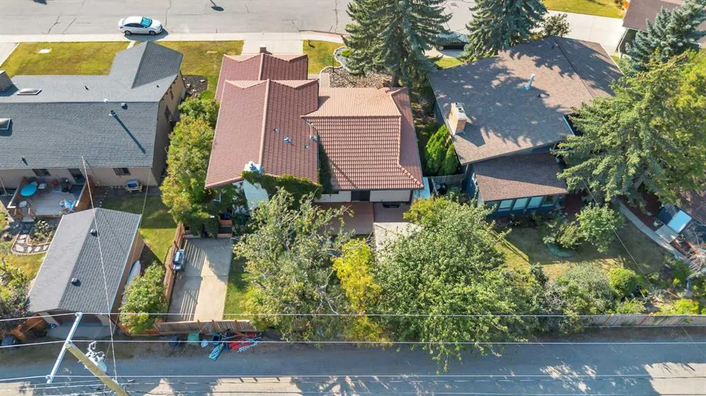 233 Thornbriar Green