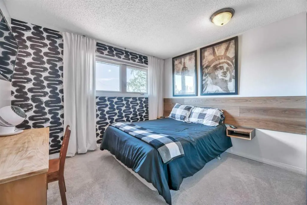 233 Thornbriar Green