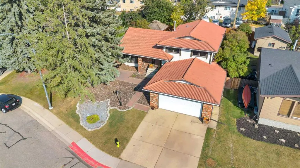233 Thornbriar Green