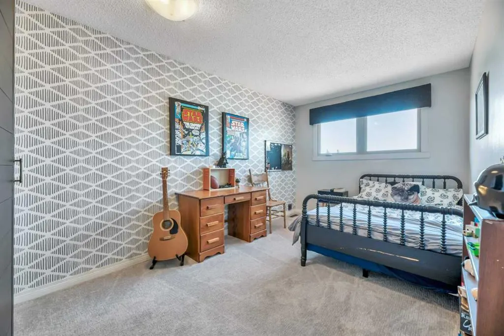 233 Thornbriar Green