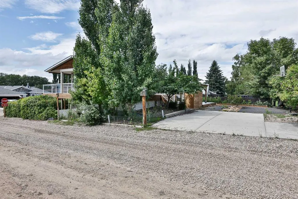 645 Lakeside Drive