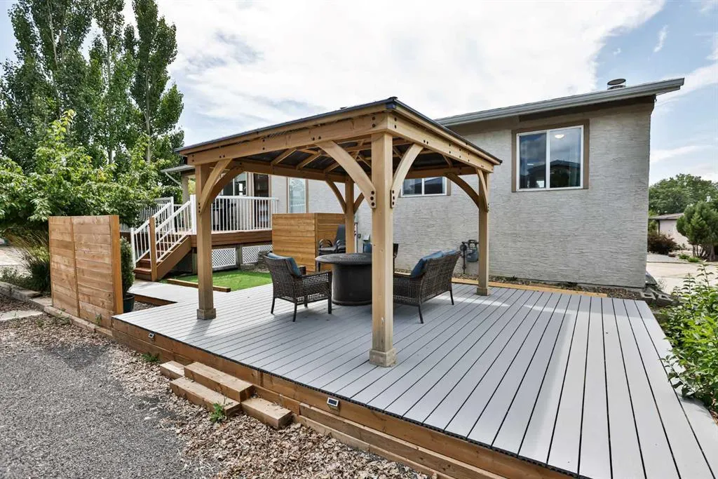 645 Lakeside Drive