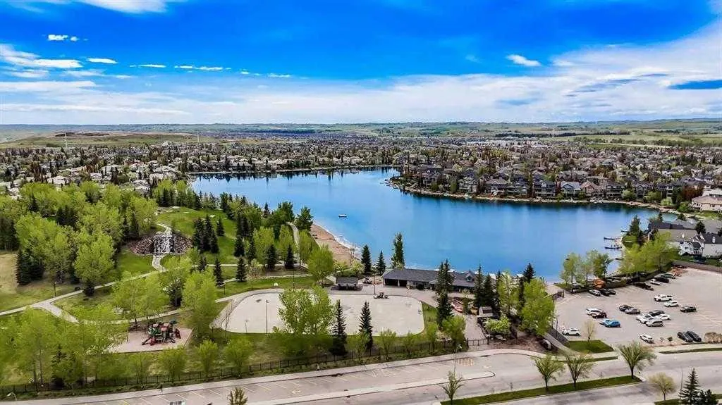 15 Chaparral Crescent SE