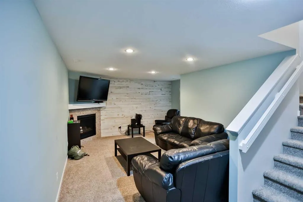 245 Agnes Short Place N