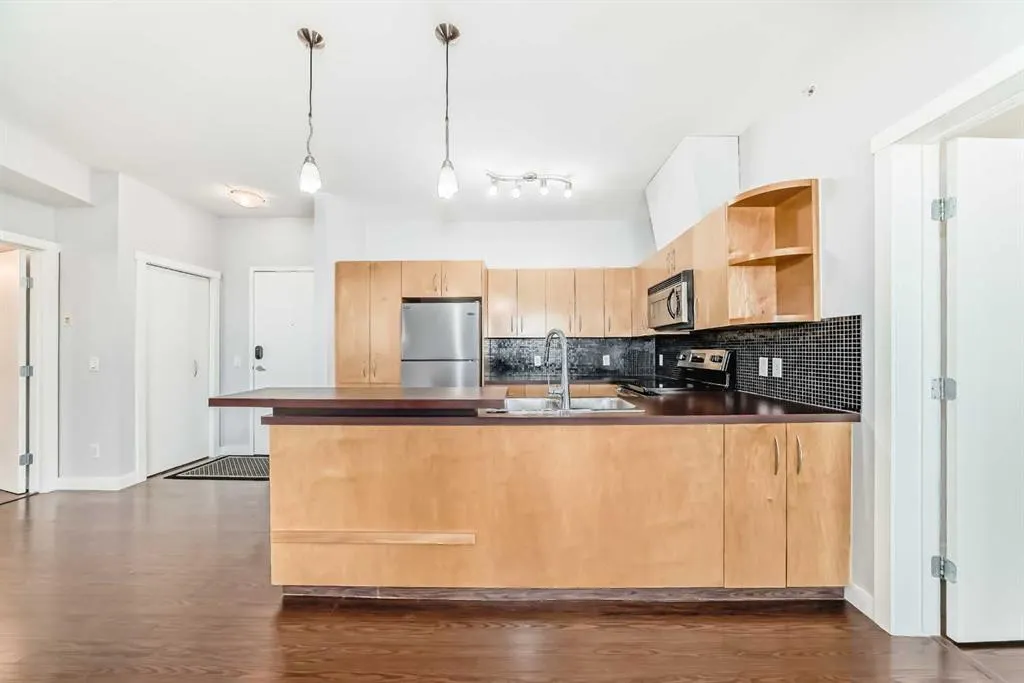 69 Springborough Court SW, #341