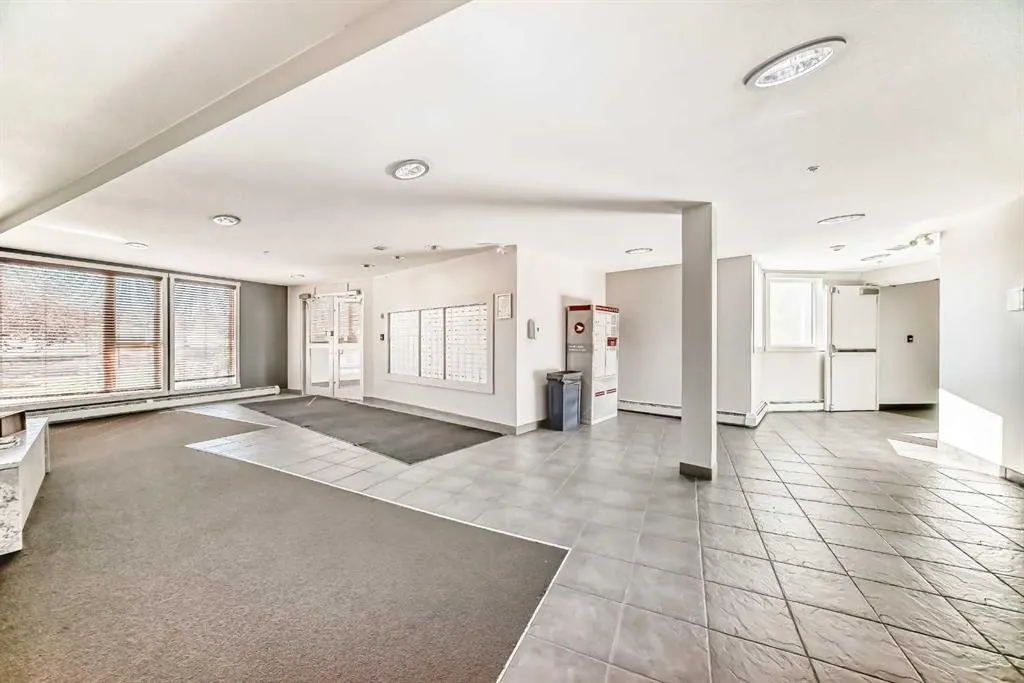 69 Springborough Court SW, #341