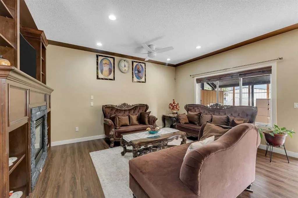 41 Saddlelake Green NE