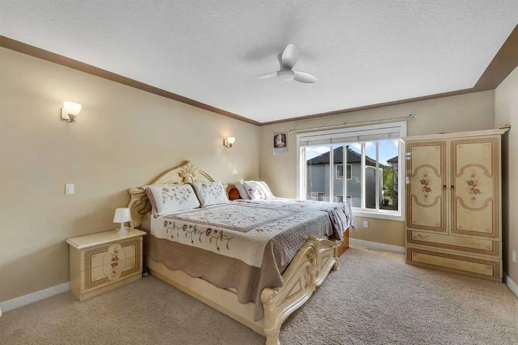 41 Saddlelake Green NE