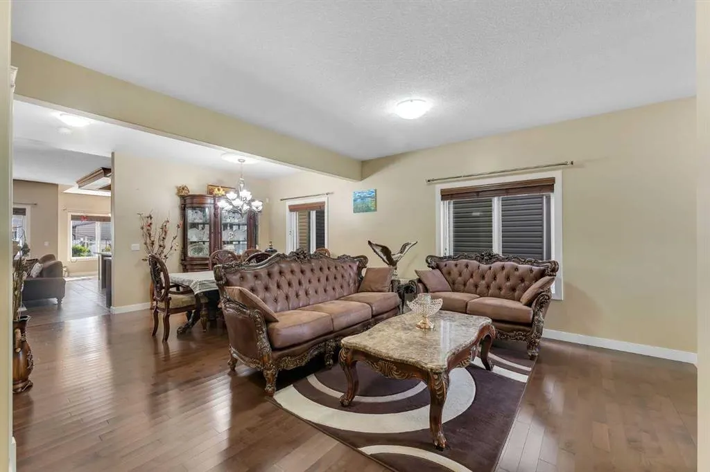 41 Saddlelake Green NE