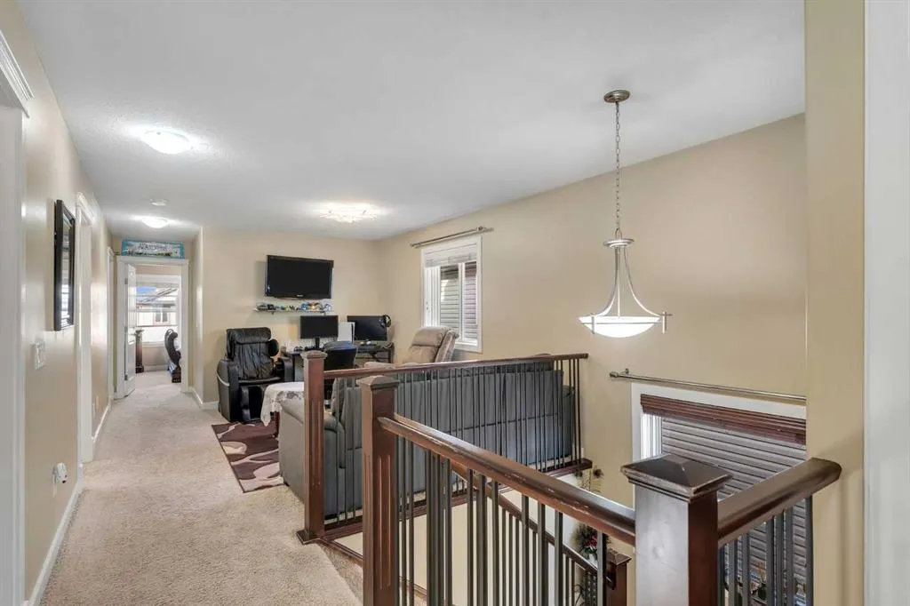 41 Saddlelake Green NE