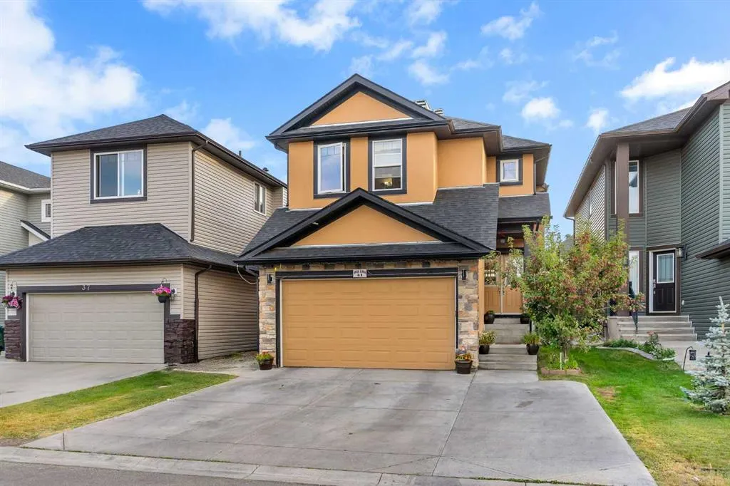 41 Saddlelake Green NE