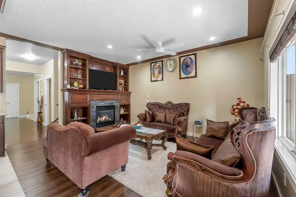 41 Saddlelake Green NE