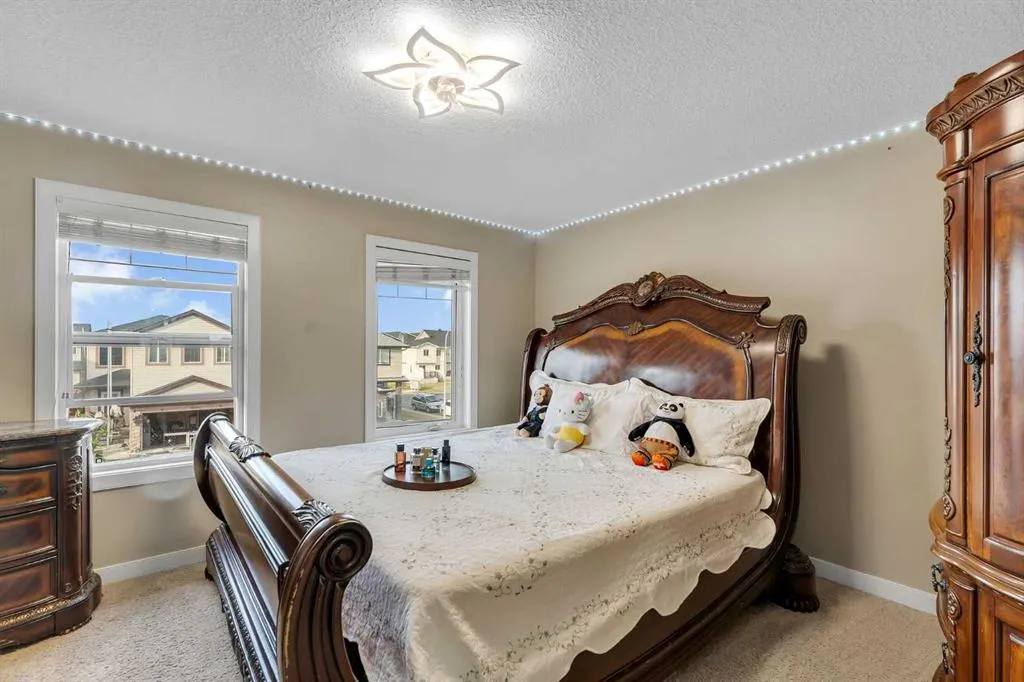 41 Saddlelake Green NE