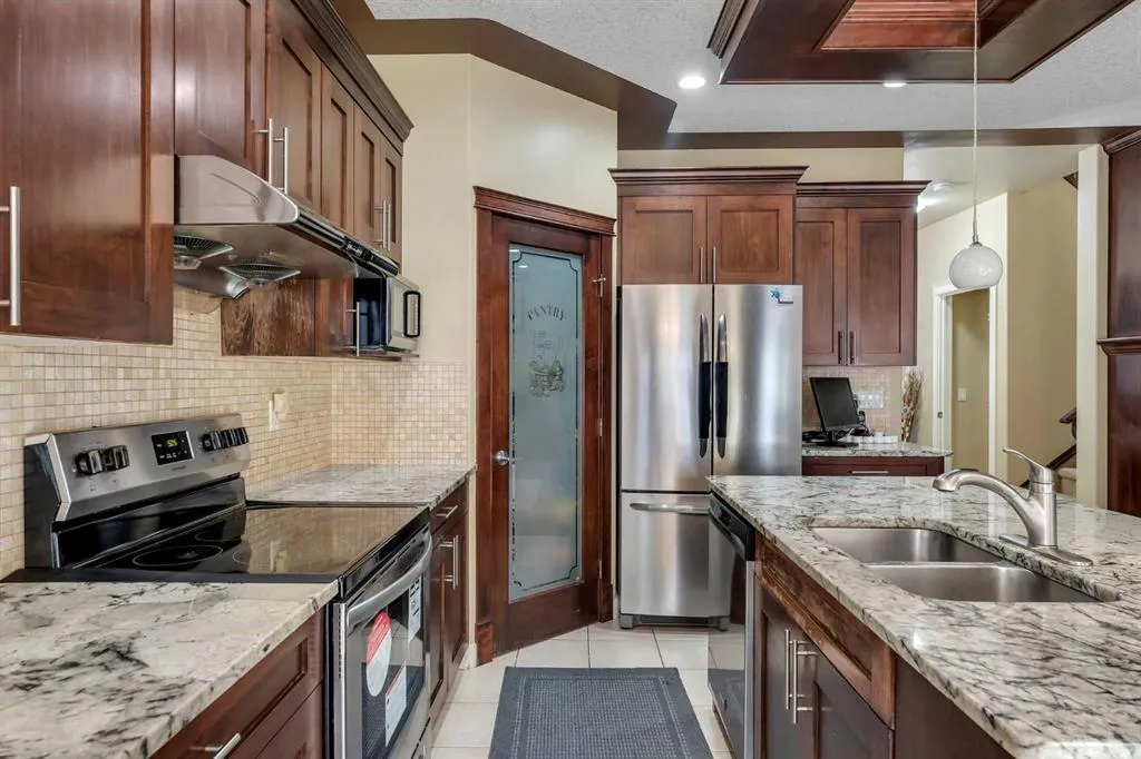41 Saddlelake Green NE