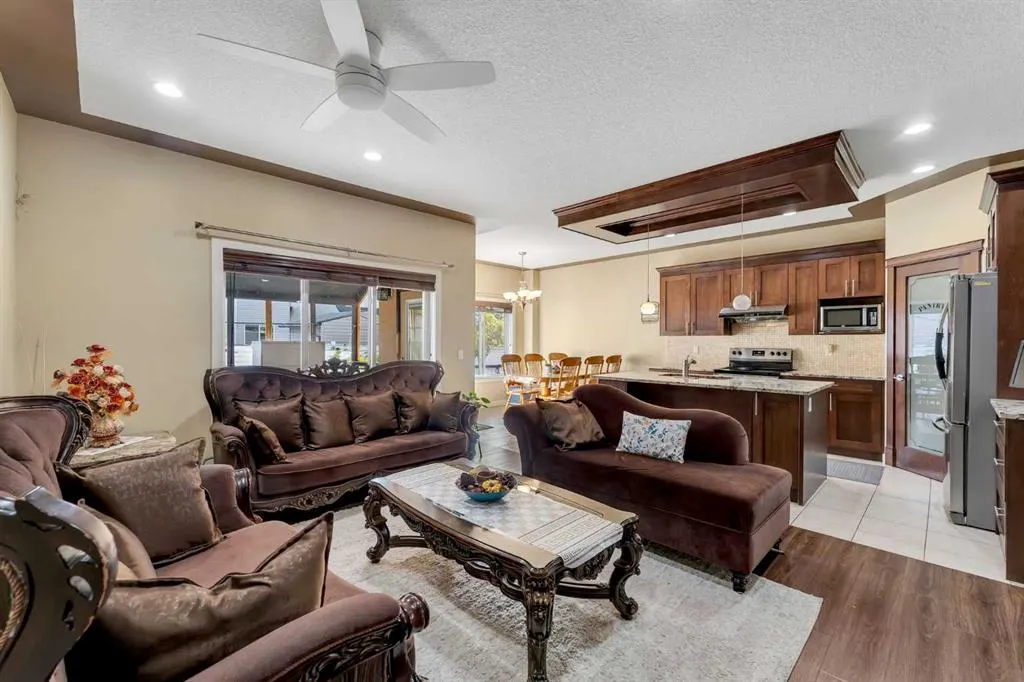 41 Saddlelake Green NE