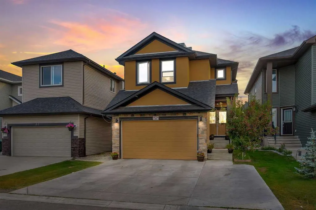 41 Saddlelake Green NE