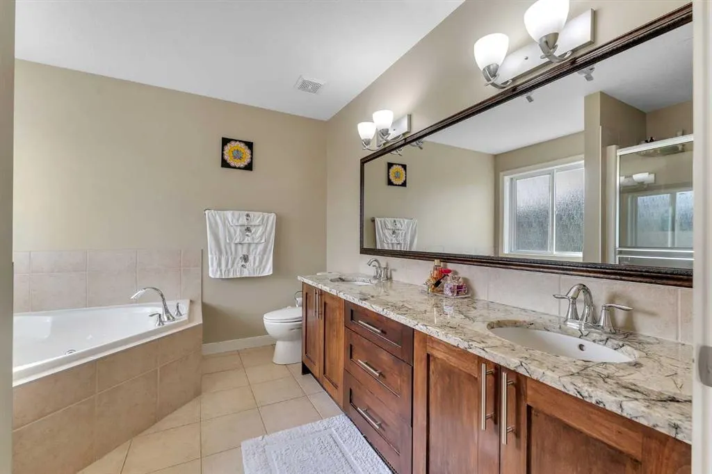 41 Saddlelake Green NE