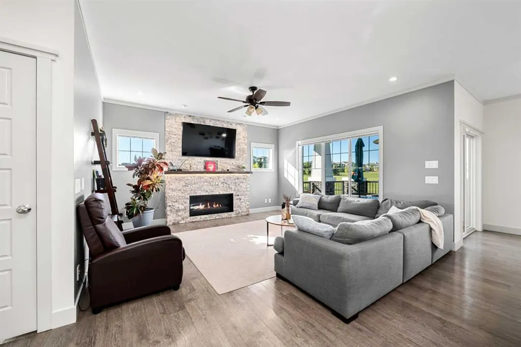 49 Marquis Grove SE
