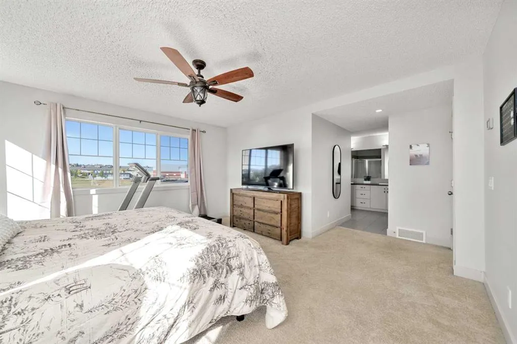 49 Marquis Grove SE