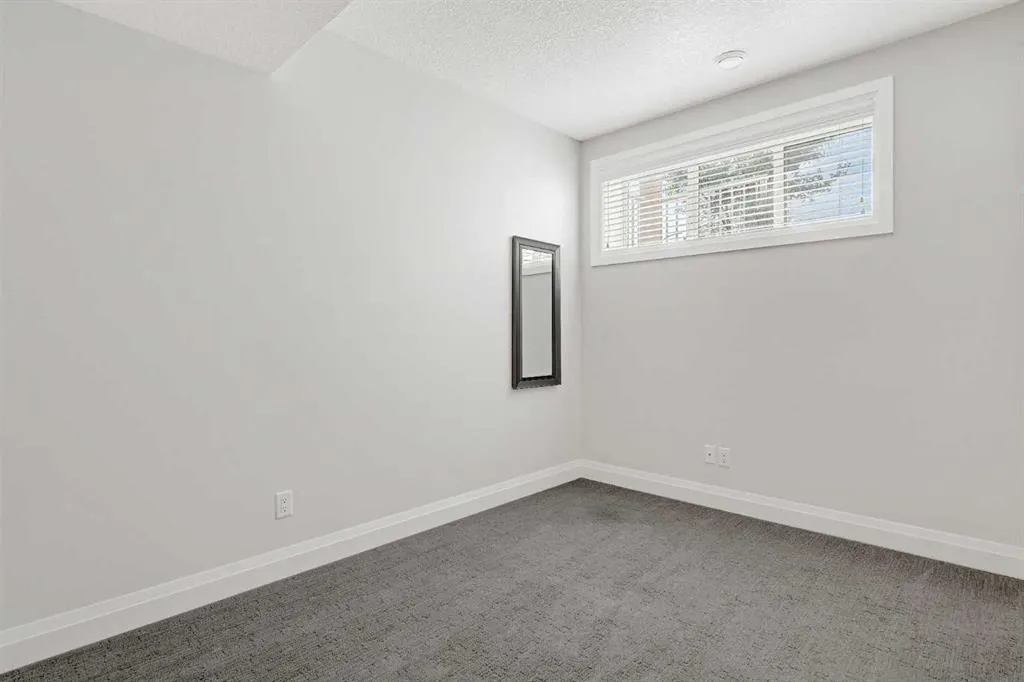 12902 105 Street Street