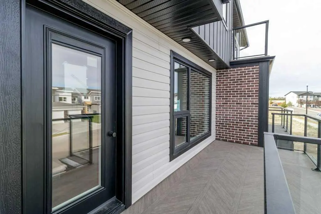 12 Violet Point
