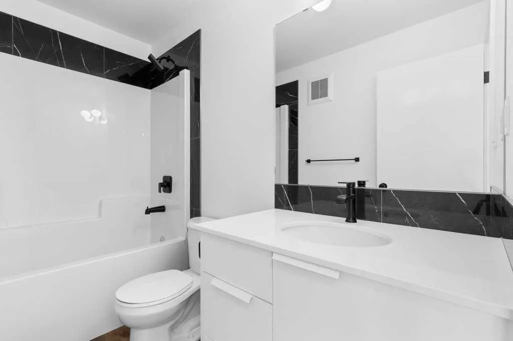 12 Violet Point