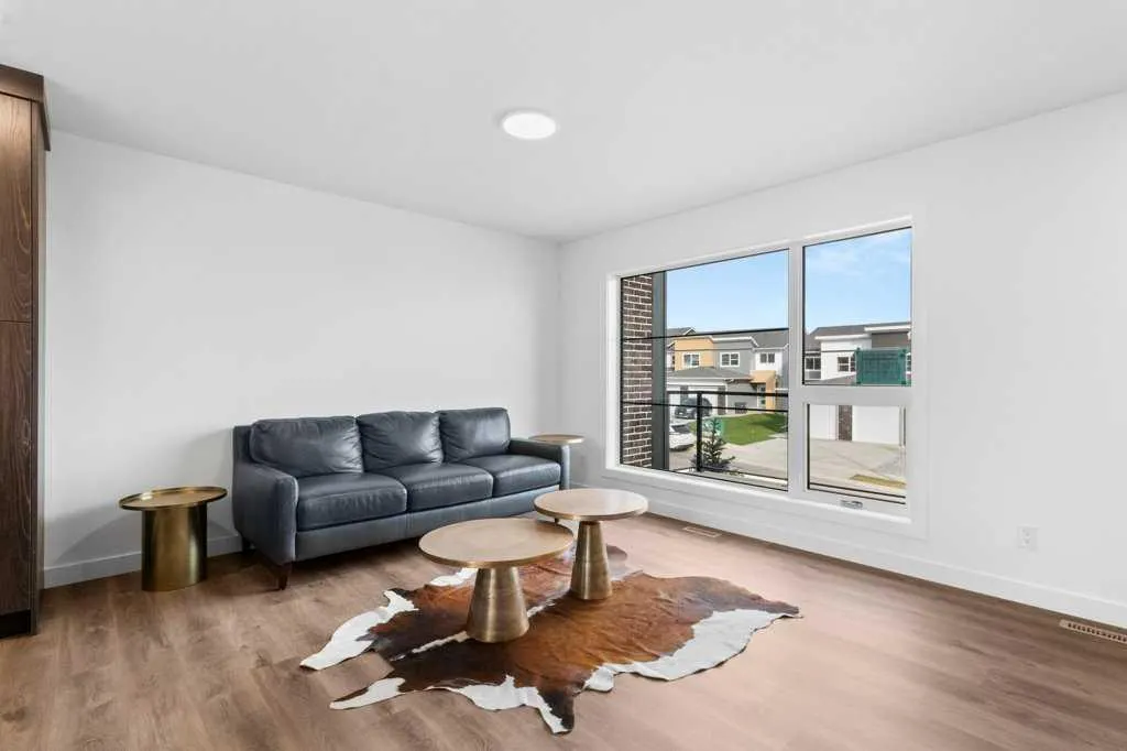12 Violet Point