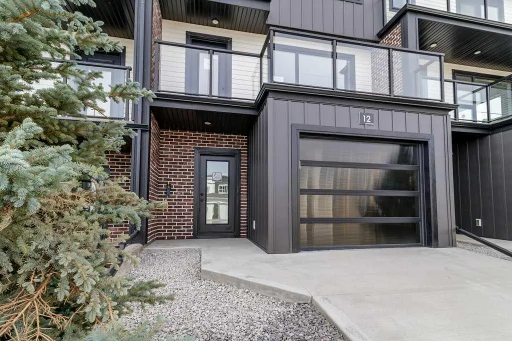 12 Violet Point