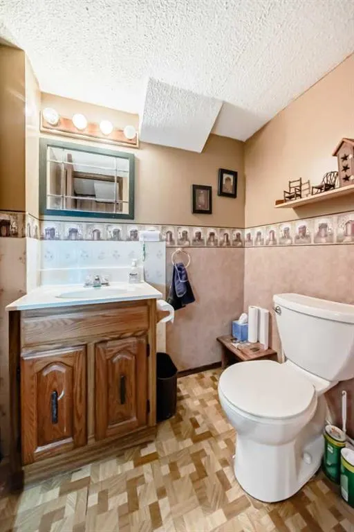 2107 Munro Drive NE