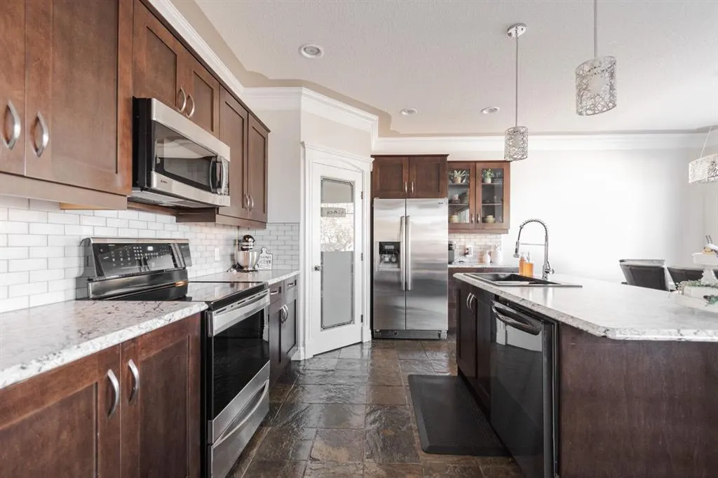 161 Lynx Crescent