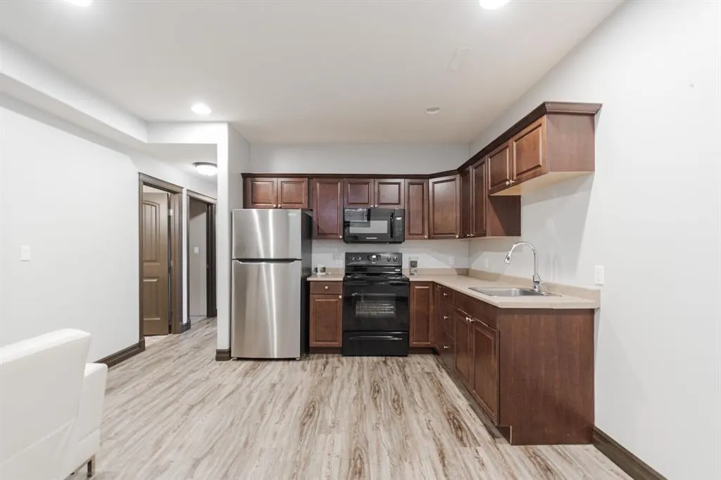 161 Lynx Crescent