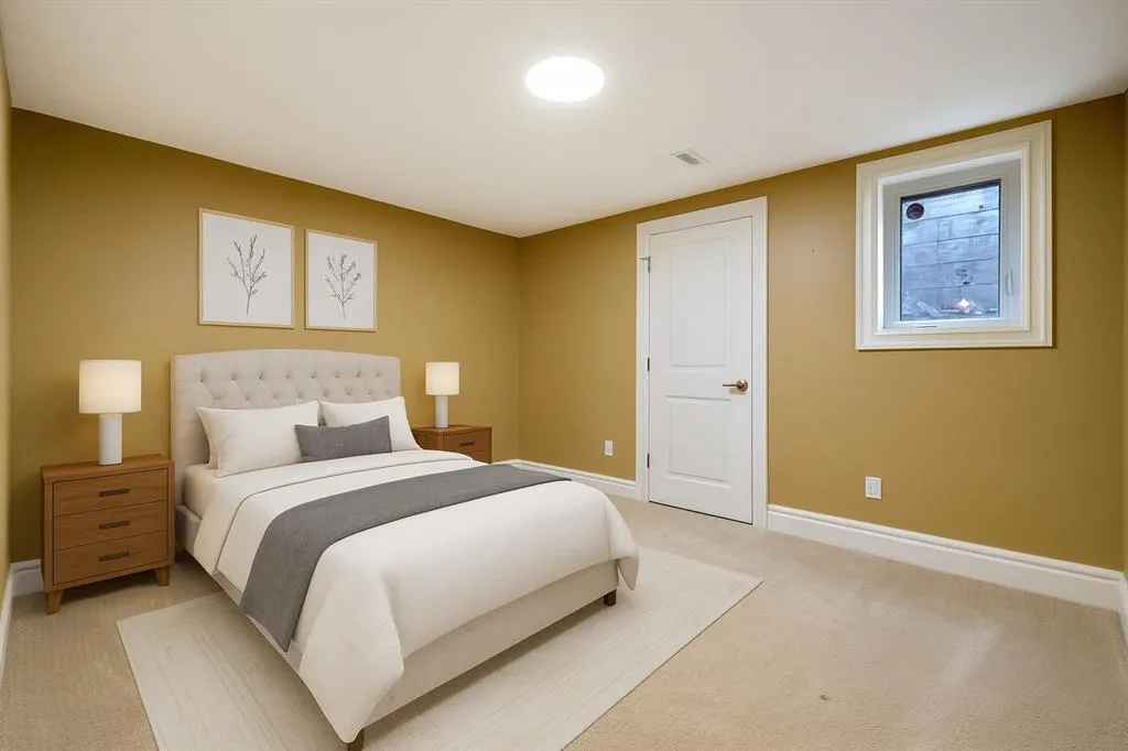 36 Baycrest Place SW