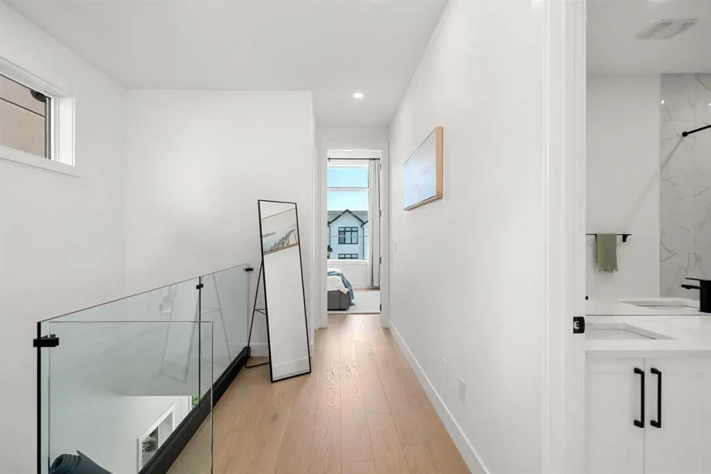 2503 20 Street SW
